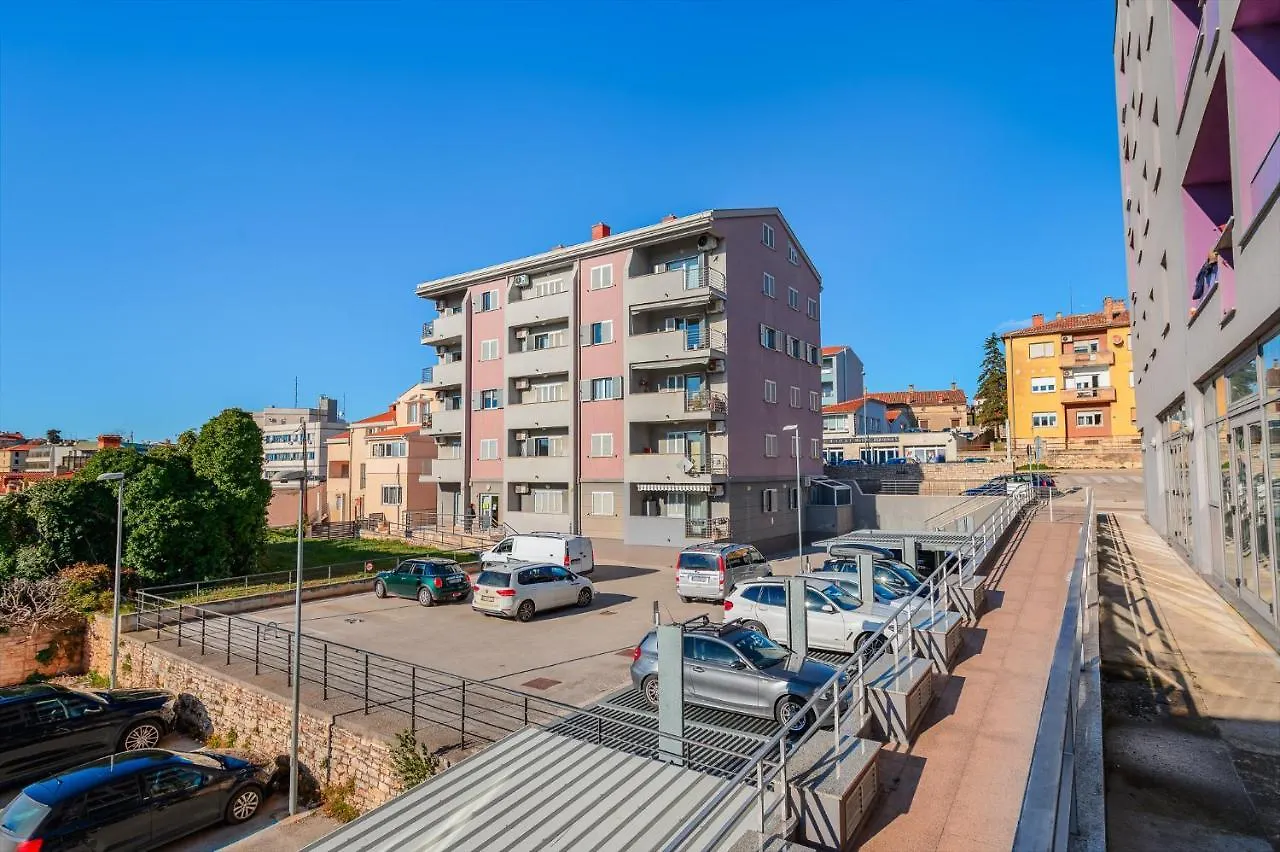 Pula City Centre, Modern App 2+2, Free Parking