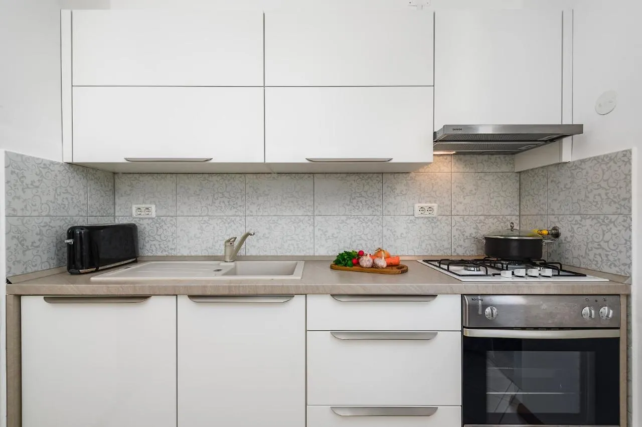 Pula City Centre, Modern App 2+2, Free Parking Croatia